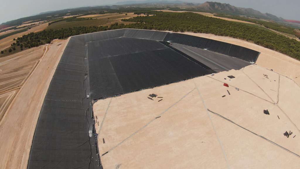 Water reprovisioning and irrigation pond installations on SAT Regadíos de Cancarix, Castilla La Mancha, Spain 